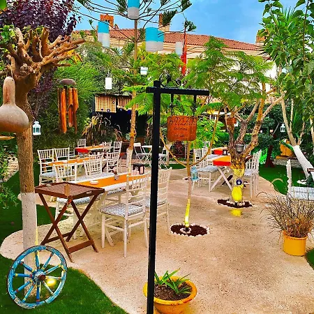 Hotel Kayezta 2*